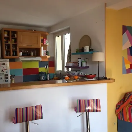 Artist 40m2 Montmartre District Paris